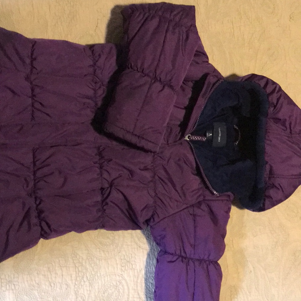 Lands End Girls 7-8 winter puffer jacket.